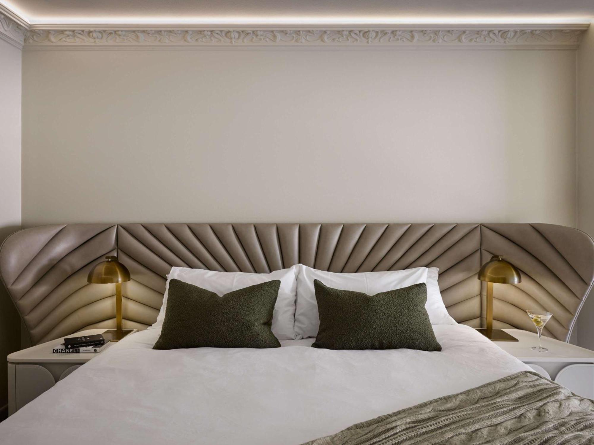 The Playford Adelaide - Mgallery Luaran gambar A bed with a headboard