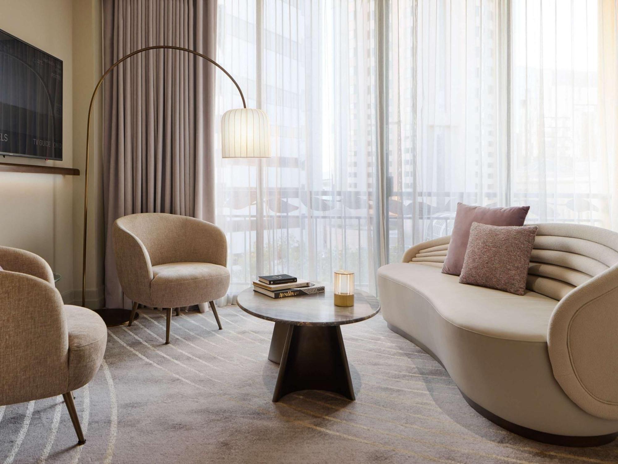 The Playford Adelaide - Mgallery Luaran gambar A living room at the hotel