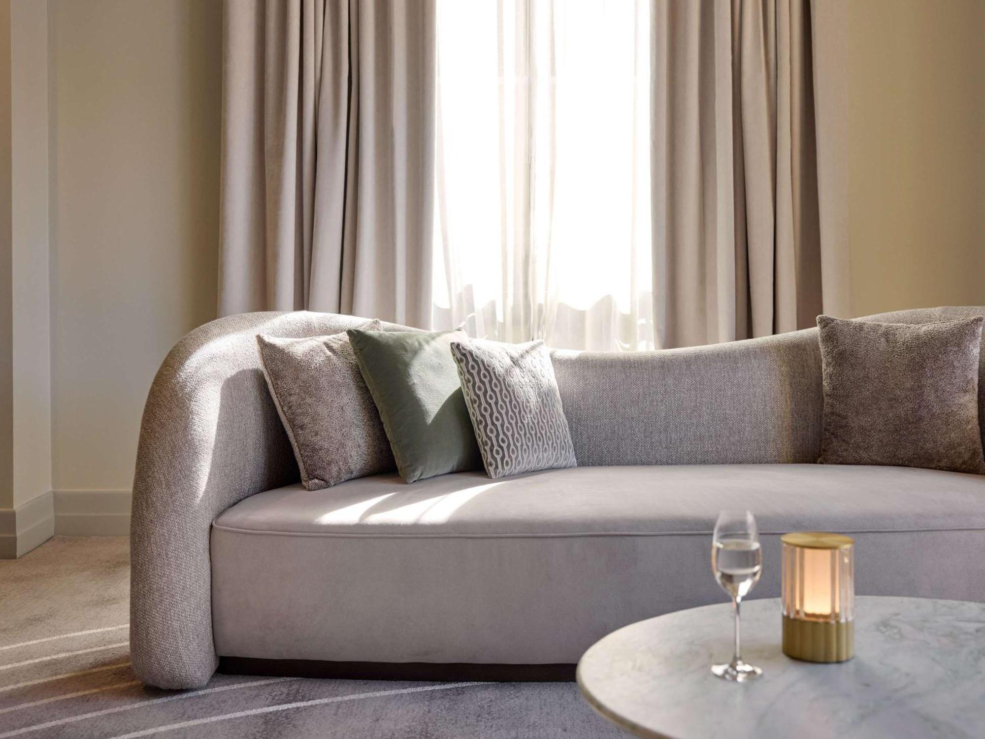 The Playford Adelaide - Mgallery Luaran gambar A sofa